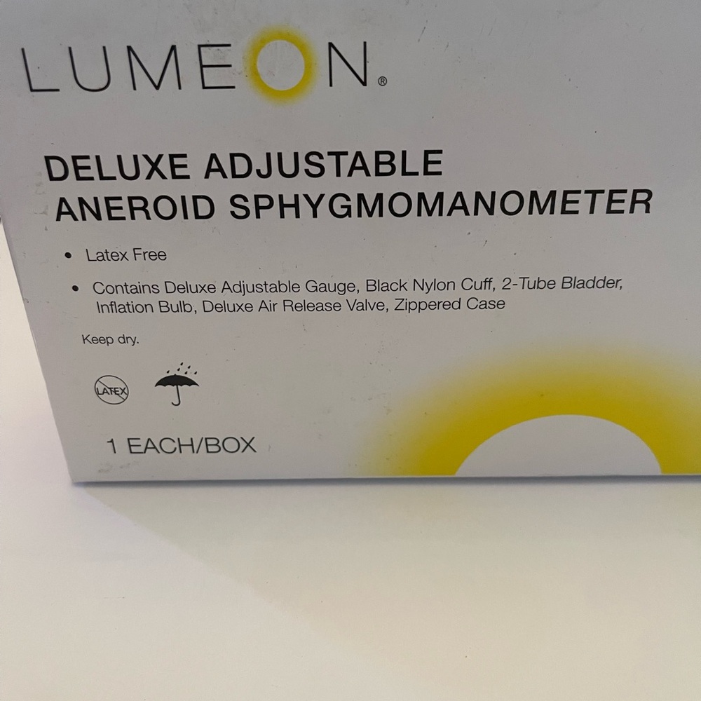 Never Used Lumeon Deluxe Adjustable Aneroid Sphygmomanometer
